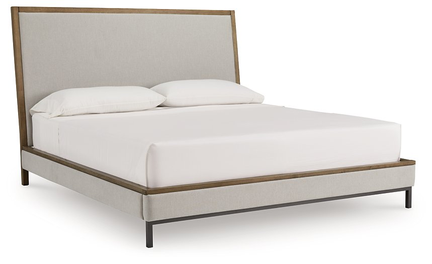 Tomtyn Upholstered Bed